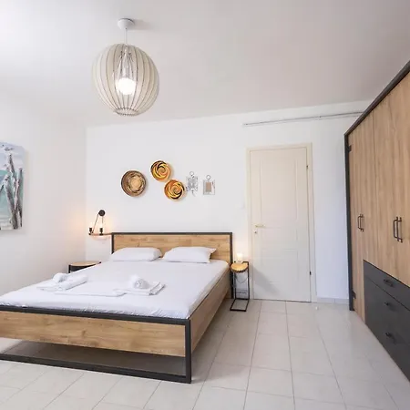 Willa Maravilla - Steps To And Bakalis *